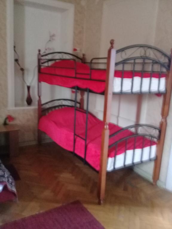 Tlt Guest House Телави Екстериор снимка