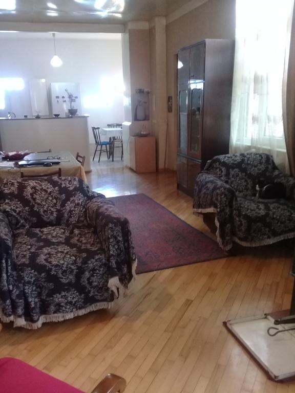 Tlt Guest House Телави Екстериор снимка